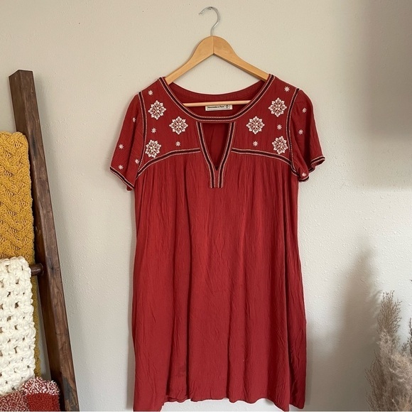 Abercrombie & Fitch | Embroidered Floral Boho Swing dress in Rust, Size M - Picture 1 of 16